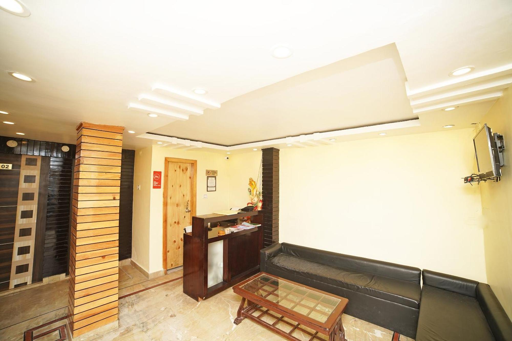 Oyo Flagship 8594 Golden Nest Hotel Nainital Exterior foto