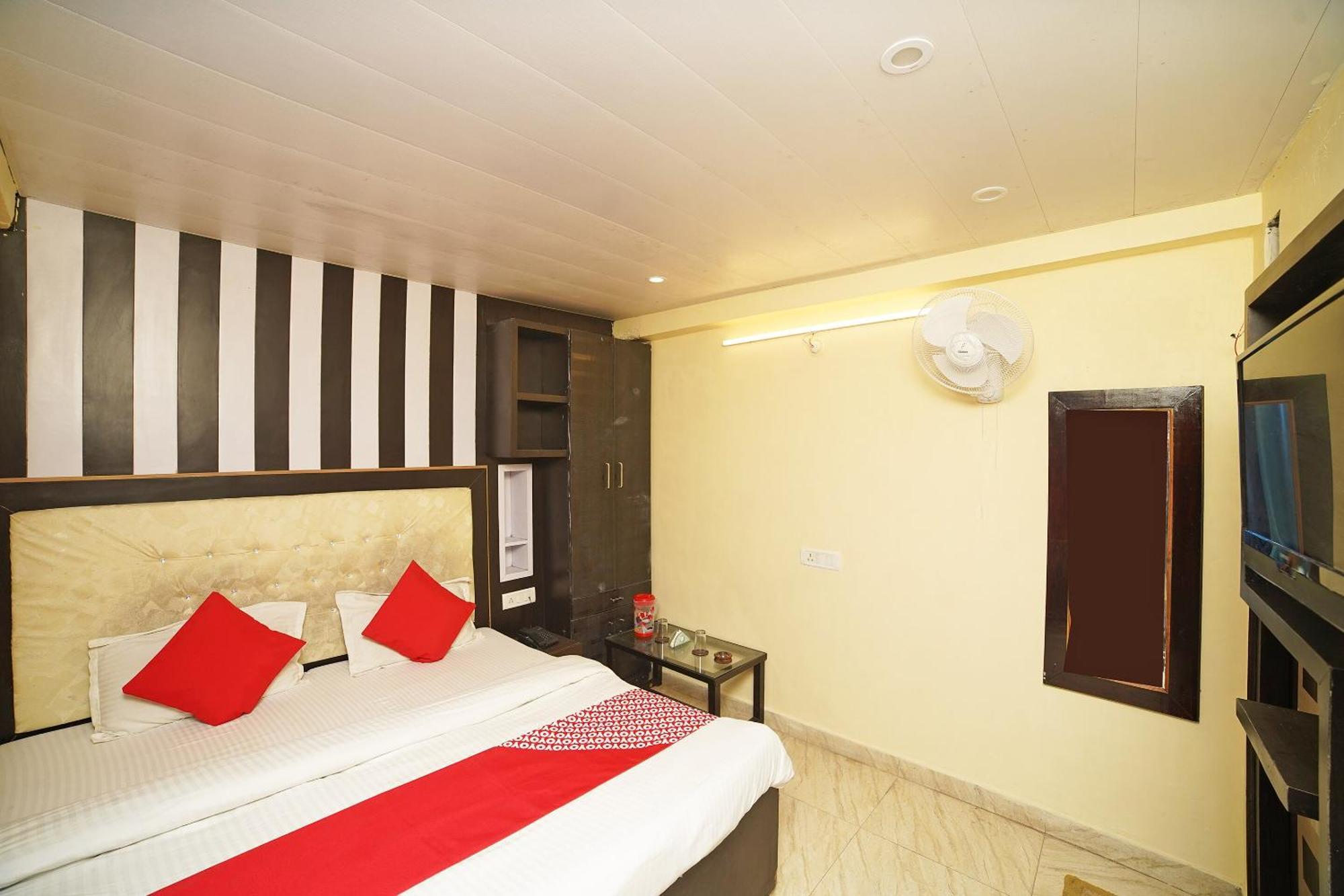 Oyo Flagship 8594 Golden Nest Hotel Nainital Exterior foto