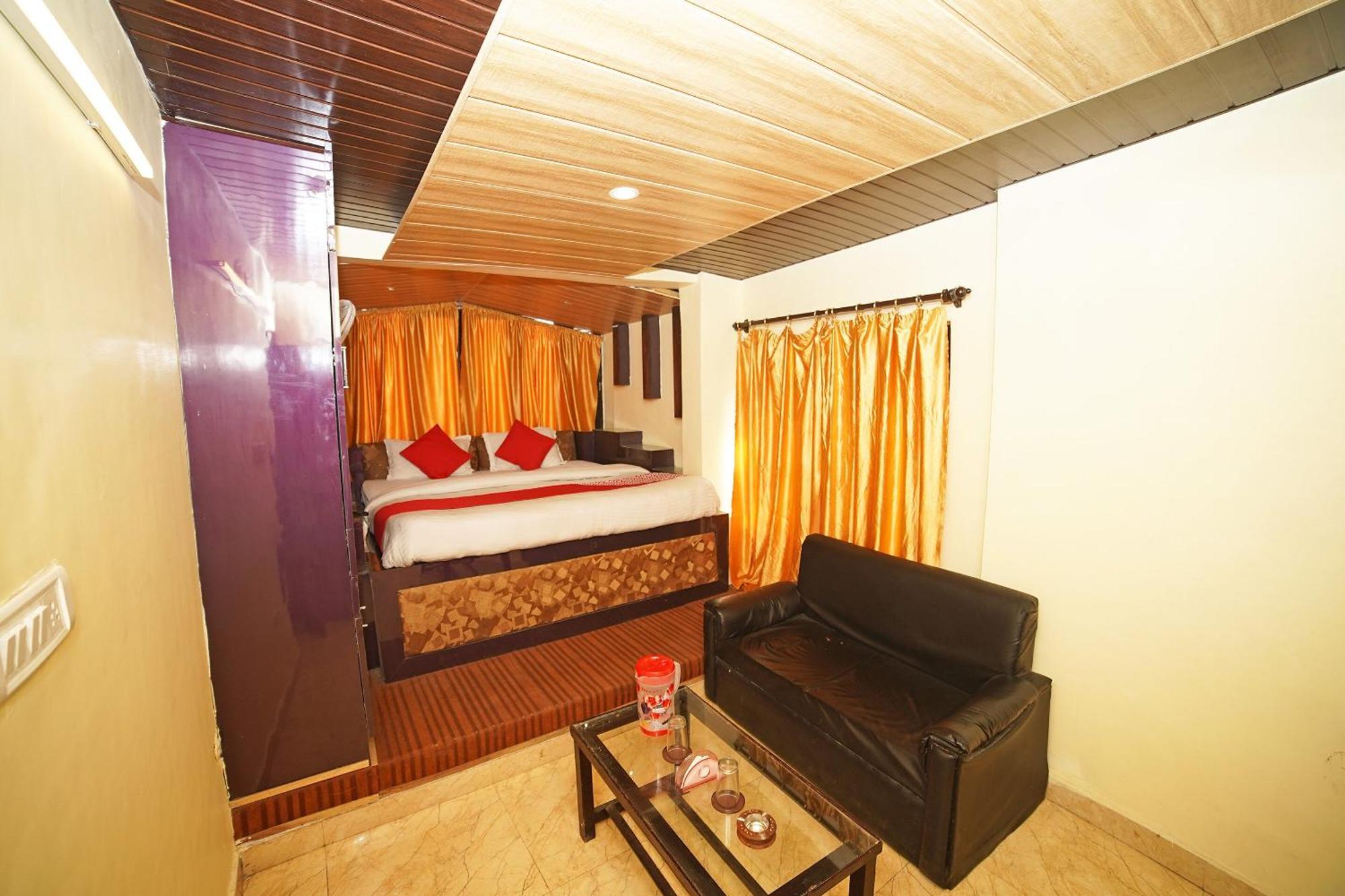 Oyo Flagship 8594 Golden Nest Hotel Nainital Exterior foto
